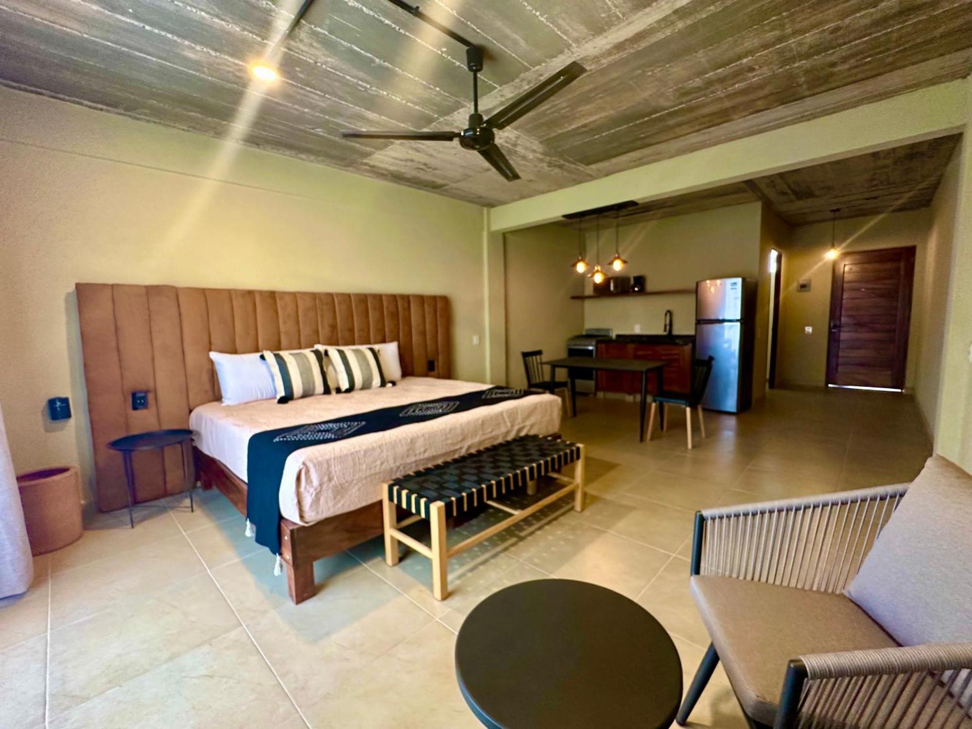 Lolitas Suites 303 Zihuatanejo Exterior photo